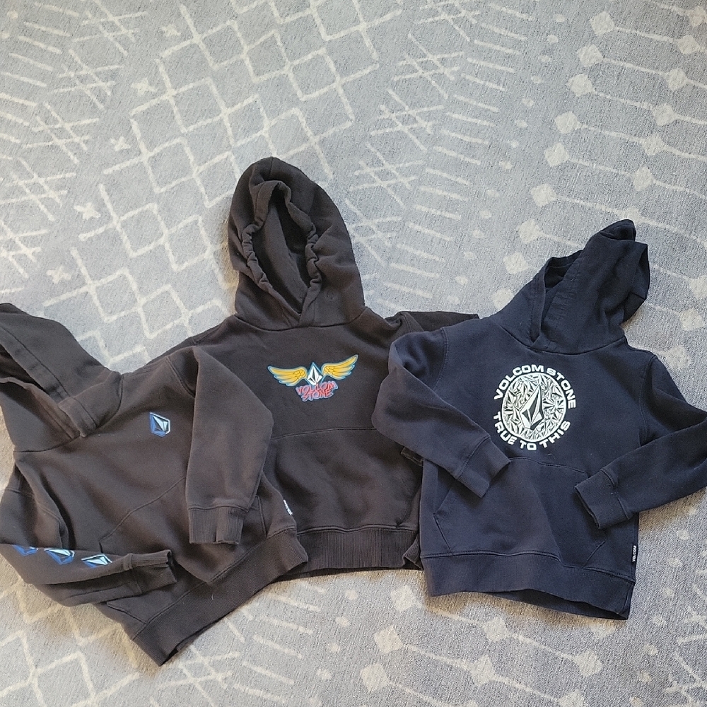 volcom Kids Black navy Hoodies lot size 3T